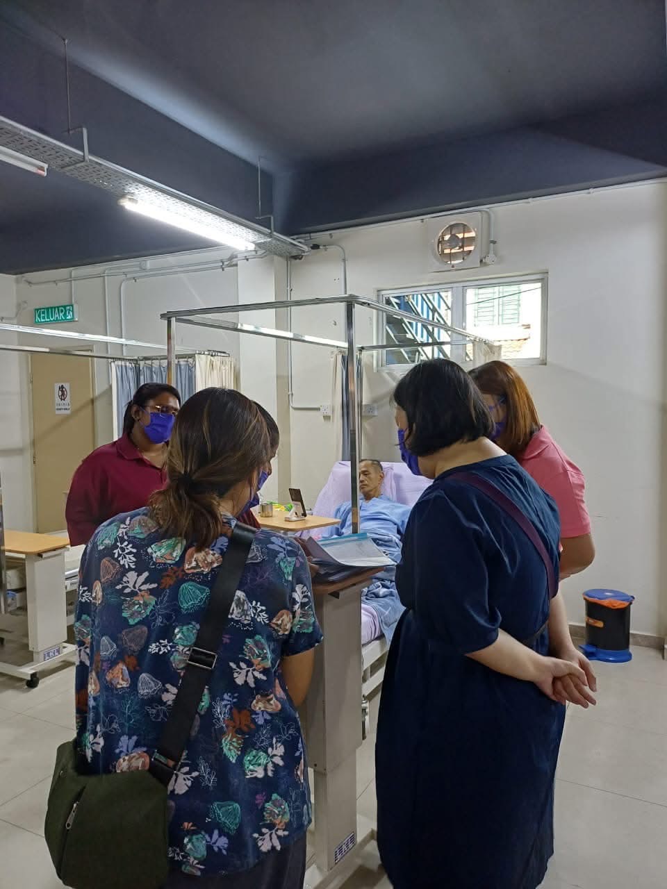 以爱很荣幸有两位临终关怀医生来指导